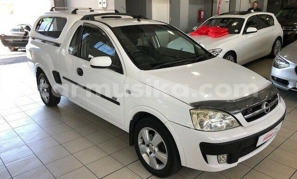 Acheter Occasion Voiture Opel Corsa Blanc à Beitbridge, Matabeleland South Acheter Occasion Voiture Opel Corsa Blanc à Beitbridge, Matabeleland South