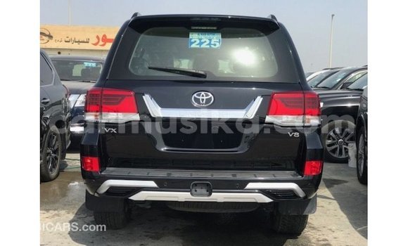 Tenga Imported Toyota Land Cruiser Nhema Mota in Import - Dubai in Harare Tenga Imported Toyota Land Cruiser Nhema Mota in Import - Dubai in Harare