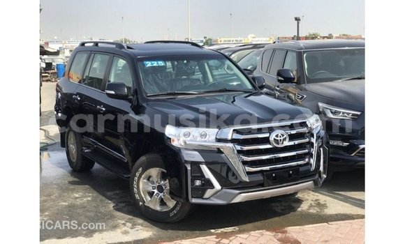 Tenga Imported Toyota Land Cruiser Nhema Mota in Import - Dubai in Harare Tenga Imported Toyota Land Cruiser Nhema Mota in Import - Dubai in Harare