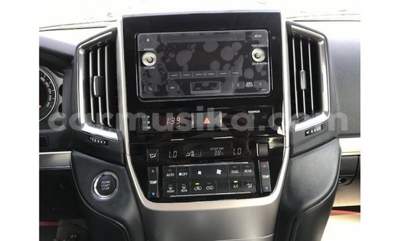 Tenga Imported Toyota Land Cruiser Nhema Mota in Import - Dubai in Harare Tenga Imported Toyota Land Cruiser Nhema Mota in Import - Dubai in Harare