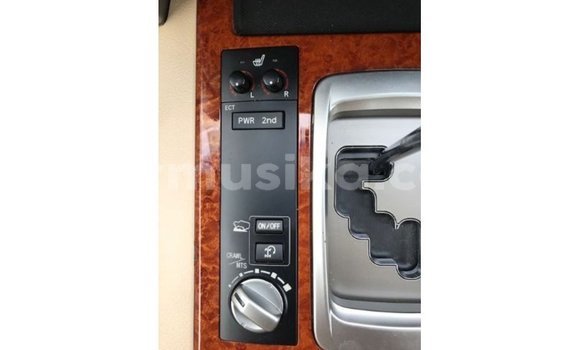 Tenga Imported Toyota Land Cruiser Tsvuku Mota in Import - Dubai in Harare Tenga Imported Toyota Land Cruiser Tsvuku Mota in Import - Dubai in Harare