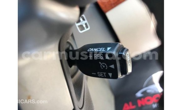 Tenga Imported Toyota Land Cruiser Tsvuku Mota in Import - Dubai in Harare Tenga Imported Toyota Land Cruiser Tsvuku Mota in Import - Dubai in Harare