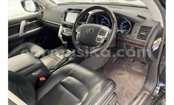 Nunua Imported Toyota Land Cruiser Nyeusi Gari ndani ya Import - Dubai nchini Harare Nunua Imported Toyota Land Cruiser Nyeusi Gari ndani ya Import - Dubai nchini Harare