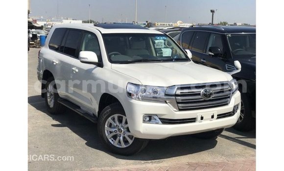 Buy Import Toyota Land Cruiser White Car in Import - Dubai in Harare Buy Import Toyota Land Cruiser White Car in Import - Dubai in Harare