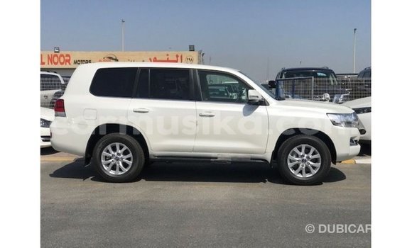 Buy Import Toyota Land Cruiser White Car in Import - Dubai in Harare Buy Import Toyota Land Cruiser White Car in Import - Dubai in Harare