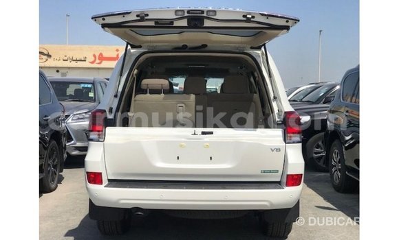 Buy Import Toyota Land Cruiser White Car in Import - Dubai in Harare Buy Import Toyota Land Cruiser White Car in Import - Dubai in Harare
