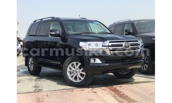 Tenga Imported Toyota Land Cruiser Nhema Mota in Import - Dubai in Harare