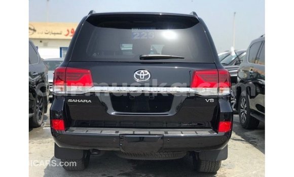 Nunua Imported Toyota Land Cruiser Nyeusi Gari ndani ya Import - Dubai nchini Harare Nunua Imported Toyota Land Cruiser Nyeusi Gari ndani ya Import - Dubai nchini Harare