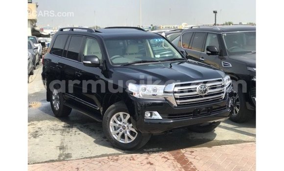 Nunua Imported Toyota Land Cruiser Nyeusi Gari ndani ya Import - Dubai nchini Harare Nunua Imported Toyota Land Cruiser Nyeusi Gari ndani ya Import - Dubai nchini Harare