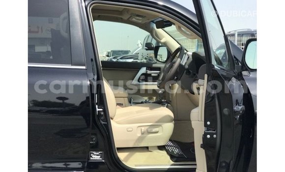 Nunua Imported Toyota Land Cruiser Nyeusi Gari ndani ya Import - Dubai nchini Harare Nunua Imported Toyota Land Cruiser Nyeusi Gari ndani ya Import - Dubai nchini Harare