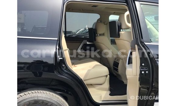 Nunua Imported Toyota Land Cruiser Nyeusi Gari ndani ya Import - Dubai nchini Harare Nunua Imported Toyota Land Cruiser Nyeusi Gari ndani ya Import - Dubai nchini Harare
