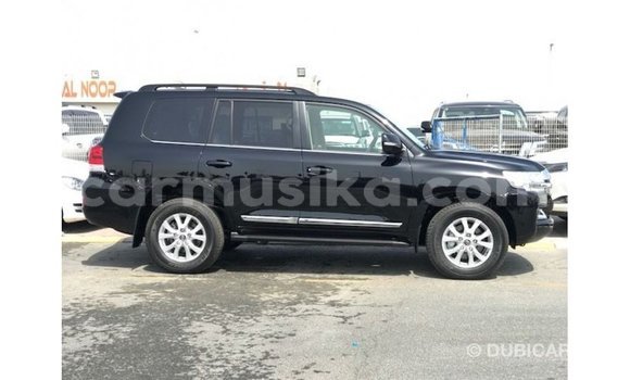 Nunua Imported Toyota Land Cruiser Nyeusi Gari ndani ya Import - Dubai nchini Harare Nunua Imported Toyota Land Cruiser Nyeusi Gari ndani ya Import - Dubai nchini Harare