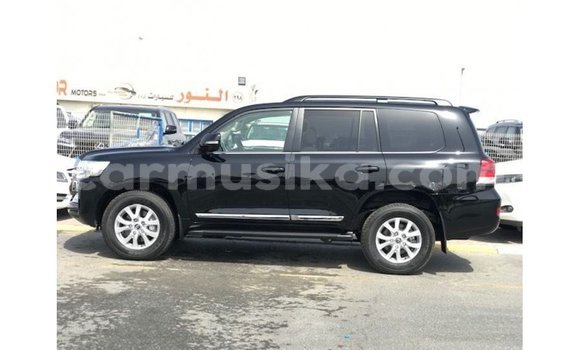 Nunua Imported Toyota Land Cruiser Nyeusi Gari ndani ya Import - Dubai nchini Harare Nunua Imported Toyota Land Cruiser Nyeusi Gari ndani ya Import - Dubai nchini Harare