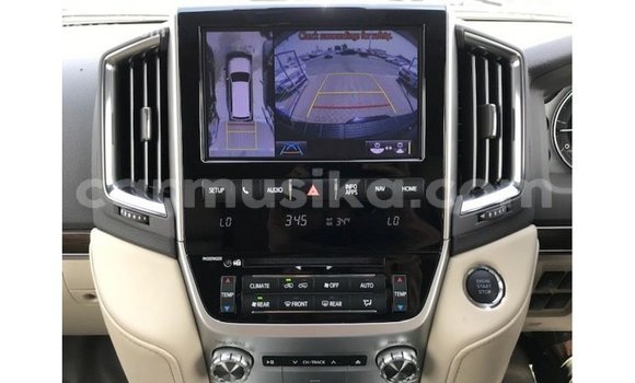 Nunua Imported Toyota Land Cruiser Nyeusi Gari ndani ya Import - Dubai nchini Harare Nunua Imported Toyota Land Cruiser Nyeusi Gari ndani ya Import - Dubai nchini Harare