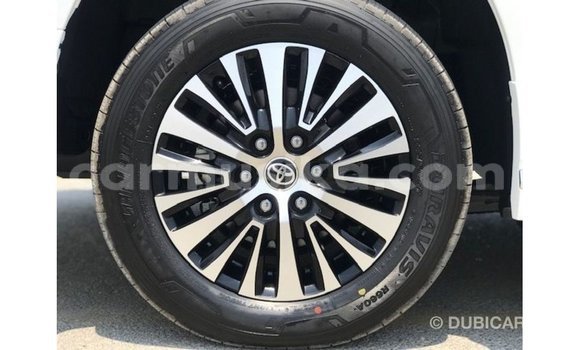 Tenga Imported Toyota Granvia Chena Mota in Import - Dubai in Harare Tenga Imported Toyota Granvia Chena Mota in Import - Dubai in Harare