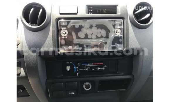 Tenga Imported Toyota Land Cruiser Chena Mota in Import - Dubai in Harare Tenga Imported Toyota Land Cruiser Chena Mota in Import - Dubai in Harare