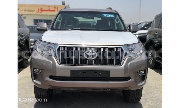 Tenga Imported Toyota Prado Bhurawuni Mota in Import - Dubai in Harare Tenga Imported Toyota Prado Bhurawuni Mota in Import - Dubai in Harare