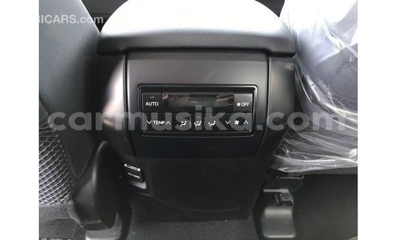 Tenga Imported Toyota Prado Bhurawuni Mota in Import - Dubai in Harare Tenga Imported Toyota Prado Bhurawuni Mota in Import - Dubai in Harare