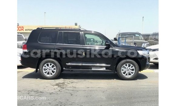 Nunua Imported Toyota Land Cruiser Nyeusi Gari ndani ya Import - Dubai nchini Harare Nunua Imported Toyota Land Cruiser Nyeusi Gari ndani ya Import - Dubai nchini Harare