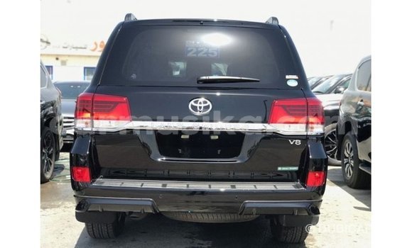 Nunua Imported Toyota Land Cruiser Nyeusi Gari ndani ya Import - Dubai nchini Harare Nunua Imported Toyota Land Cruiser Nyeusi Gari ndani ya Import - Dubai nchini Harare