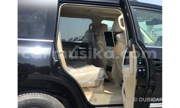 Nunua Imported Toyota Land Cruiser Nyeusi Gari ndani ya Import - Dubai nchini Harare Nunua Imported Toyota Land Cruiser Nyeusi Gari ndani ya Import - Dubai nchini Harare