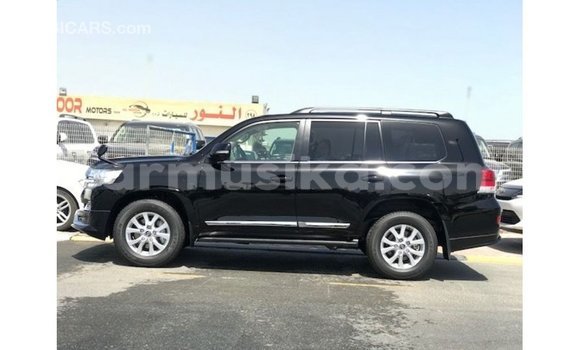 Nunua Imported Toyota Land Cruiser Nyeusi Gari ndani ya Import - Dubai nchini Harare Nunua Imported Toyota Land Cruiser Nyeusi Gari ndani ya Import - Dubai nchini Harare