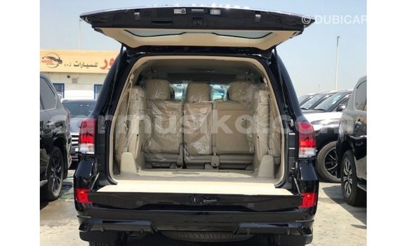 Nunua Imported Toyota Land Cruiser Nyeusi Gari ndani ya Import - Dubai nchini Harare Nunua Imported Toyota Land Cruiser Nyeusi Gari ndani ya Import - Dubai nchini Harare