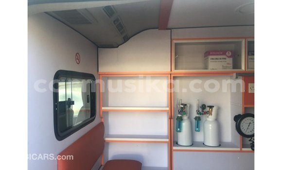 Tenga Imported Toyota Hiace Chena Mota in Import - Dubai in Harare Tenga Imported Toyota Hiace Chena Mota in Import - Dubai in Harare