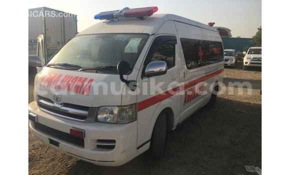 Tenga Imported Toyota Hiace Chena Mota in Import - Dubai in Harare Tenga Imported Toyota Hiace Chena Mota in Import - Dubai in Harare