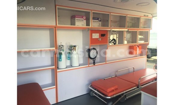 Tenga Imported Toyota Hiace Chena Mota in Import - Dubai in Harare Tenga Imported Toyota Hiace Chena Mota in Import - Dubai in Harare