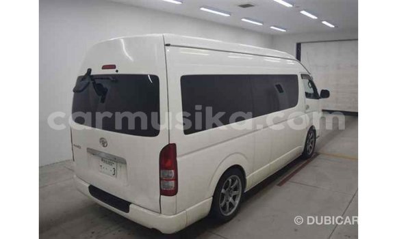 Tenga Imported Toyota Hiace Chena Mota in Import - Dubai in Harare Tenga Imported Toyota Hiace Chena Mota in Import - Dubai in Harare