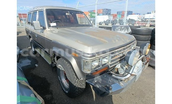 Tenga Imported Toyota Land Cruiser Zvimwe Mota in Import - Dubai in Harare Tenga Imported Toyota Land Cruiser Zvimwe Mota in Import - Dubai in Harare