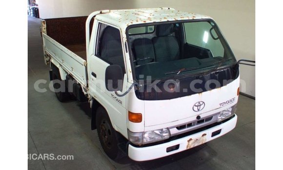 Tenga Imported Toyota Dyna Chena Rori in Import - Dubai in Harare Tenga Imported Toyota Dyna Chena Rori in Import - Dubai in Harare