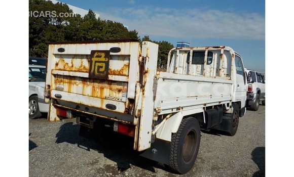 Tenga Imported Toyota Dyna Chena Rori in Import - Dubai in Harare Tenga Imported Toyota Dyna Chena Rori in Import - Dubai in Harare