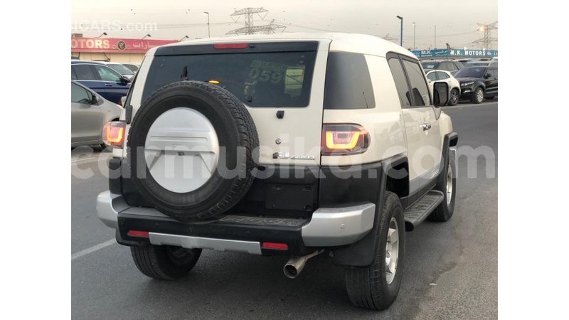 Big with watermark toyota fj cruiser harare import dubai 16292