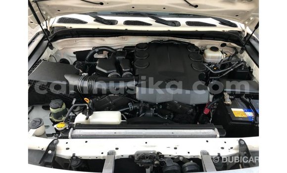 Buy Import Toyota FJ Cruiser White Car in Import - Dubai in Harare Buy Import Toyota FJ Cruiser White Car in Import - Dubai in Harare