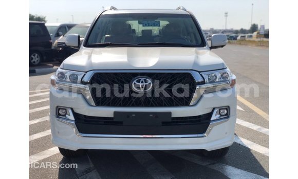 Buy Import Toyota Land Cruiser White Car in Import - Dubai in Harare Buy Import Toyota Land Cruiser White Car in Import - Dubai in Harare