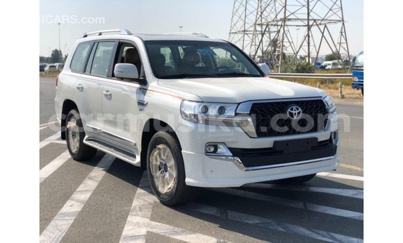Buy Import Toyota Land Cruiser White Car in Import - Dubai in Harare Buy Import Toyota Land Cruiser White Car in Import - Dubai in Harare