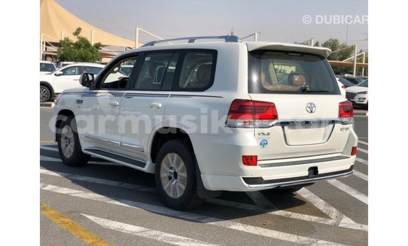 Buy Import Toyota Land Cruiser White Car in Import - Dubai in Harare Buy Import Toyota Land Cruiser White Car in Import - Dubai in Harare
