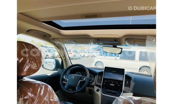 Buy Import Toyota Land Cruiser White Car in Import - Dubai in Harare Buy Import Toyota Land Cruiser White Car in Import - Dubai in Harare