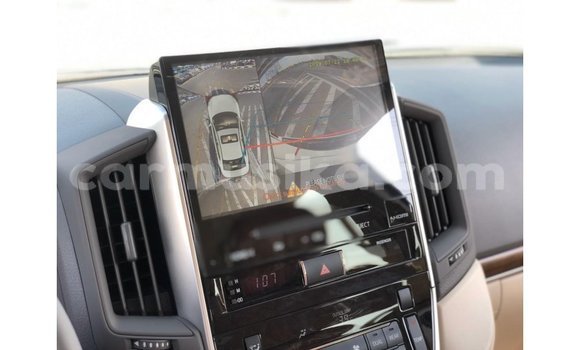 Buy Import Toyota Land Cruiser White Car in Import - Dubai in Harare Buy Import Toyota Land Cruiser White Car in Import - Dubai in Harare