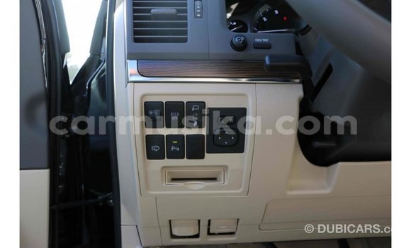 Acheter Import Voiture Toyota Land Cruiser Noir à Import - Dubai, Harare Acheter Import Voiture Toyota Land Cruiser Noir à Import - Dubai, Harare
