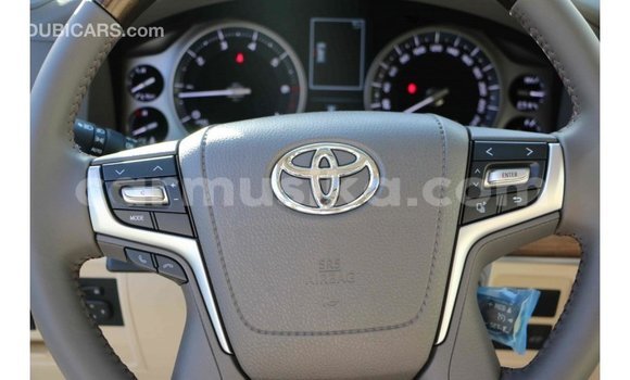 Acheter Import Voiture Toyota Land Cruiser Noir à Import - Dubai, Harare Acheter Import Voiture Toyota Land Cruiser Noir à Import - Dubai, Harare