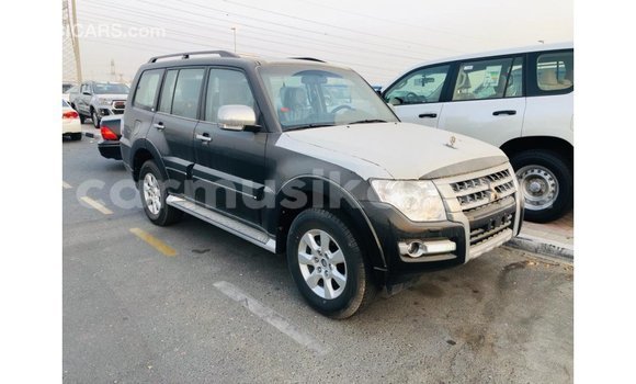 Buy Import Mitsubishi Pajero Black Car in Import - Dubai in Harare Buy Import Mitsubishi Pajero Black Car in Import - Dubai in Harare