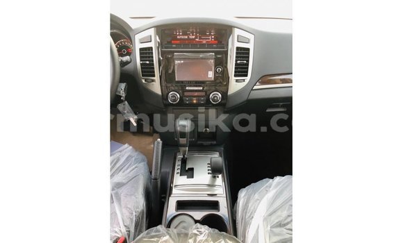 Buy Import Mitsubishi Pajero Black Car in Import - Dubai in Harare Buy Import Mitsubishi Pajero Black Car in Import - Dubai in Harare