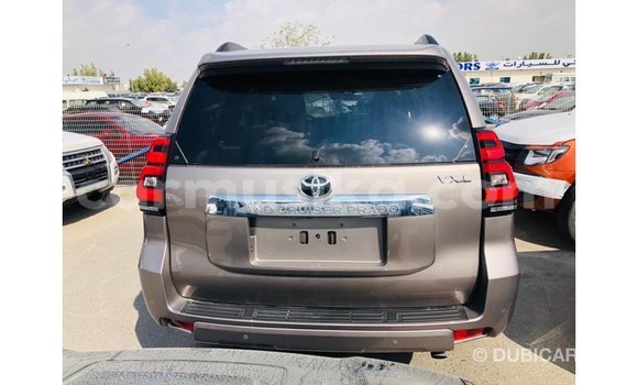 Tenga Imported Toyota Prado Bhurawuni Mota in Import - Dubai in Harare Tenga Imported Toyota Prado Bhurawuni Mota in Import - Dubai in Harare
