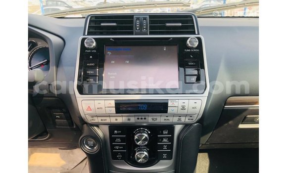 Tenga Imported Toyota Prado Bhurawuni Mota in Import - Dubai in Harare Tenga Imported Toyota Prado Bhurawuni Mota in Import - Dubai in Harare