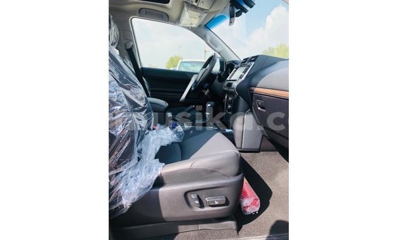 Tenga Imported Toyota Prado Bhurawuni Mota in Import - Dubai in Harare Tenga Imported Toyota Prado Bhurawuni Mota in Import - Dubai in Harare