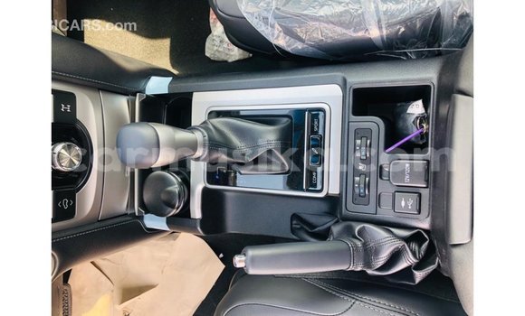 Tenga Imported Toyota Prado Bhurawuni Mota in Import - Dubai in Harare Tenga Imported Toyota Prado Bhurawuni Mota in Import - Dubai in Harare