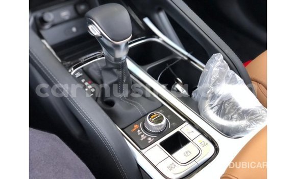 Buy Import Kia Carens White Car in Import - Dubai in Harare Buy Import Kia Carens White Car in Import - Dubai in Harare